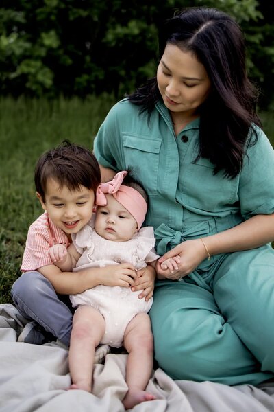 mom and her two kids in plano