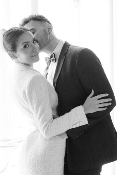 Brtde and groom portraits at st paul's