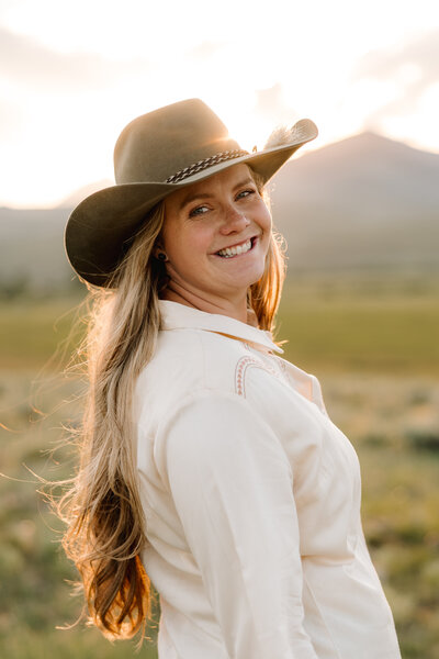 Southwest Montana Couple & Wedding Photographer