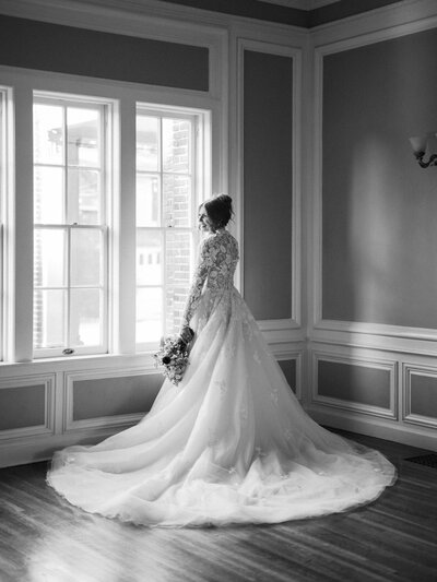 Gorgeous editorial bride posing for bridals