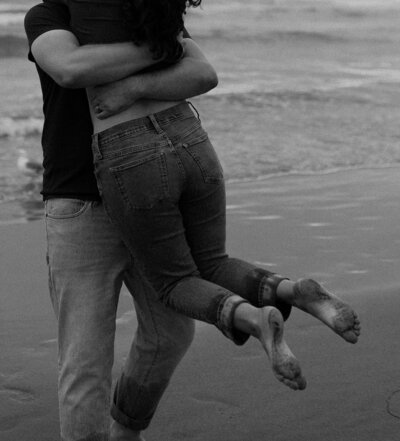 ali-rae-photography-cannon-beach-oregon-coast-engagement-session-94