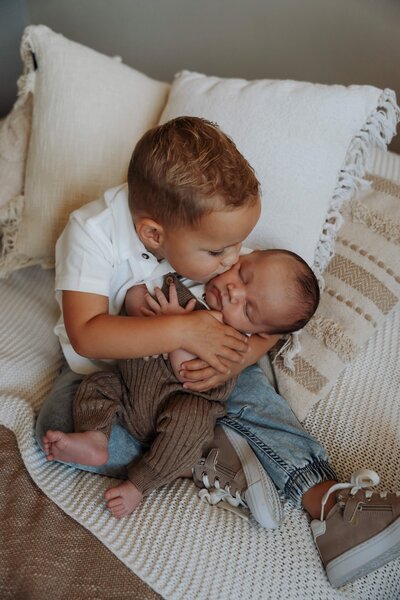 Newborn fotograaf limburg, Newborn fotograaf, Newborn fotograaf haelen, Newborn fotograaf roermond, Newborn fotograaf leudal, Newbornshoot haelen, Newborn shoot leudal, Newborn shoot roermond, Newborn fotografie in de buurt van haelen