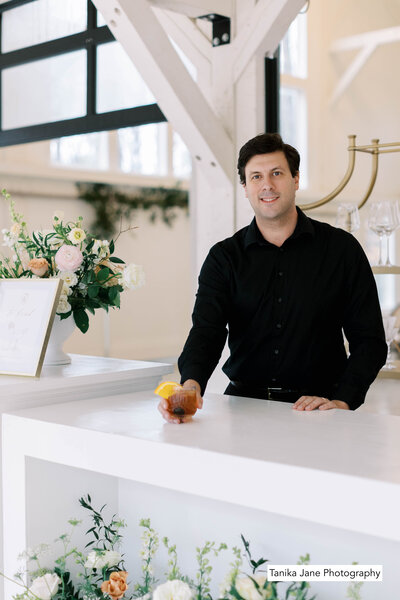 stephen bar manager