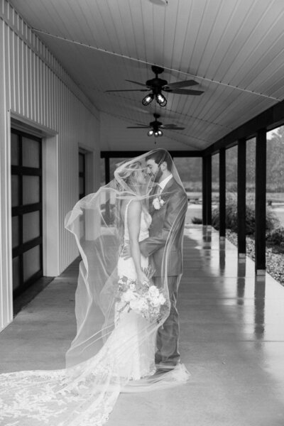 M+N_NewBranchFarms_Wedding_LeahReddingPhotography-729