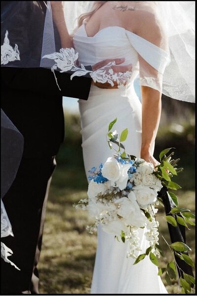 Wedding at Rustic Daisy Barn in Meridian Idaho. 