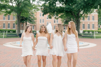 Taylor Lynn Photography, your premier wedding photographer in Richmond, Virginia, brings passion and artistry to every shot. With a focus on personalized sessions, Taylor captures the unique beauty of your love story, creating timeless memories to cherish.