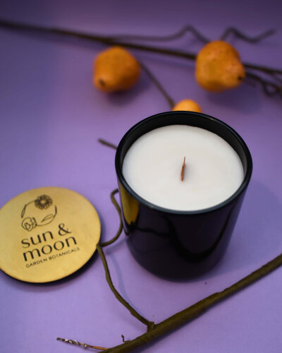 sun-and-moon-garden-botanicals-fall-witching-hour-candle-4