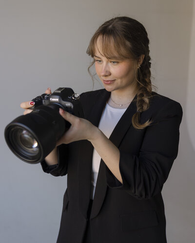 Utah wedding and travel photographer headshot