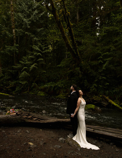 hiking elopement on vancouver island with alberta wedding photographer danielle boulger photography