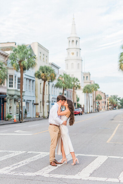 Downtown Charleston Proposal Photographer | Laura and Rachel Photography