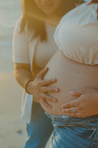 Maternity photos in Oahu