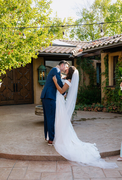 first kiss between bride and groom