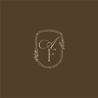Wedding photographer logo showing custom brand and web design for photographers by Palme Design Co