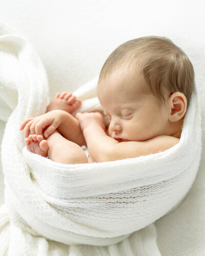 newborn session in natural light studio Miami by Sandra vallejo photography