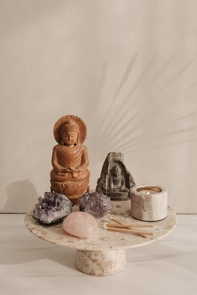 kaboompics_yoga-temple-at-home-aesthetic-meditation-28463