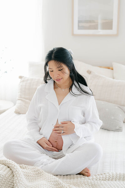 Pregnant mother at a maternity session