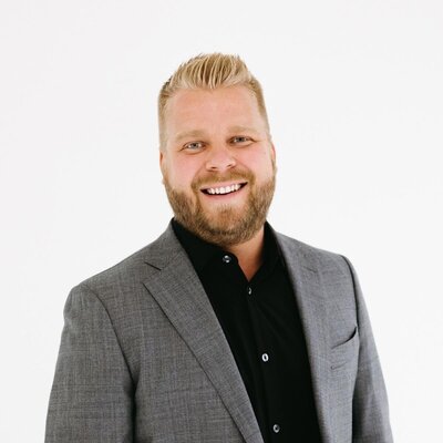 Blonde man with beard and grey suit named steven degreeff with degreeff and associates with keller williams real estate