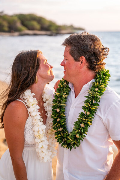 hawaii-engagement-photographer-beach-photoshoot-9
