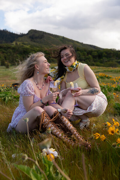 wildflower senior portraits, wildflower superbloom, columbia river gorge