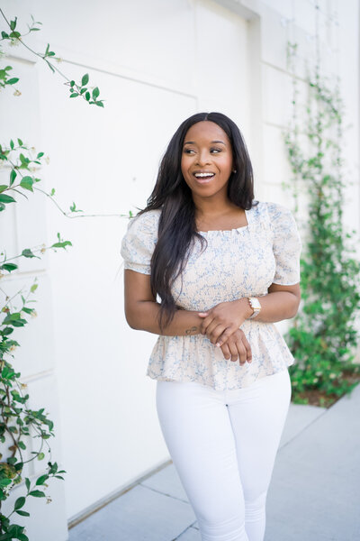 Carmeen Carter - Showit Blog Design for Content Creators Lifestyle Beauty Wellness Fashion Bloggers - With Grace and Gold - 38