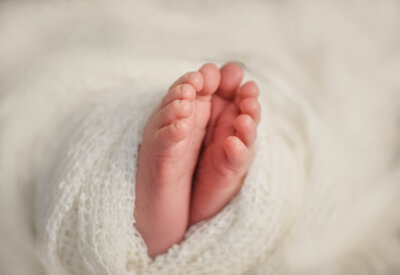 newborn baby feet