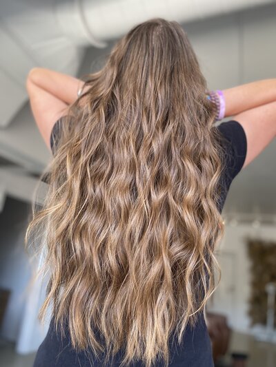 Very long wavy brown hair