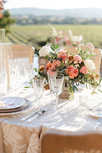 Romantic wedding table decoration