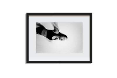 Nr. 7 black frame on white1 