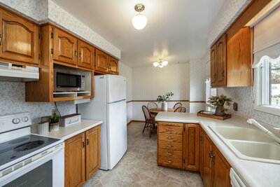 3318 Conc Rd 3 eat in kitchen