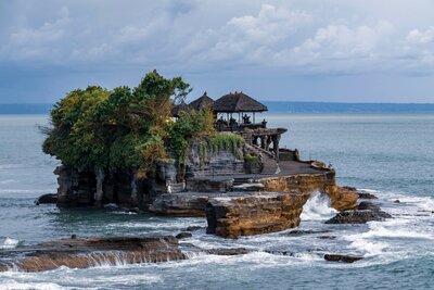 tanah lot temple in Bali