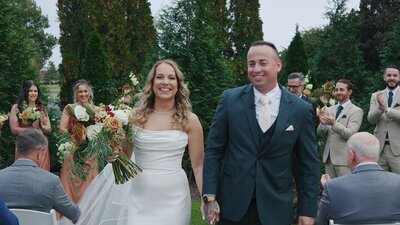 Newly wedding couple at Hermitage Golf Weddings in Nashville Tennessee.