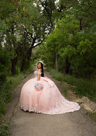 quinceanerateendancenewbabybestphotographertudiofamilybirthdaynewbornboyamilynewborngirlfirstbirthdayportraiturephotographystudioportraitsnewborngirlboyfamilyEvaMaganaPhotographychildphotographer (3 of 10)