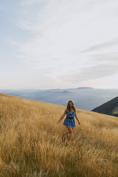 Emily-Noelle-Senior-Photos-Columbia-River-Gorge-09659