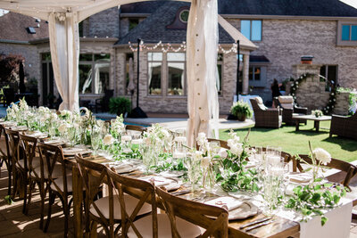 Wedding decor with elegant place settings.
