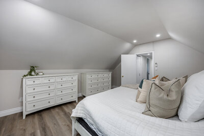 79 Townline primary bdrm (4)