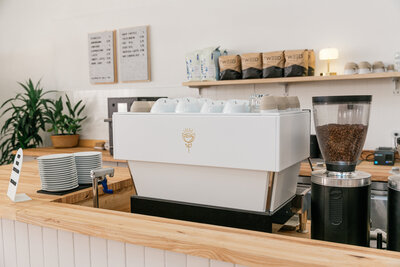 BloomAndPour_EmptyShop_07