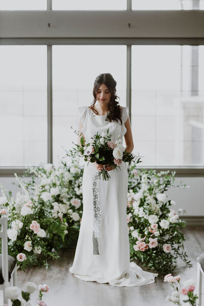 Styled bridal shoot at Crestmont Hall, cake created by Bake My Day, contemporary cakes & desserts in Calgary, Alberta, featured on the Brontë Bride Blog.