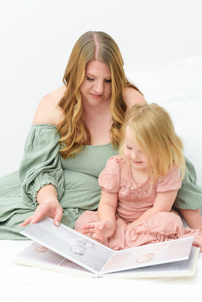 New Jersey newborn photographer - Golden Heart Photography