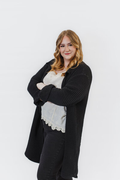 Meet Taylor of Santa Clarita Hair Salon CA.