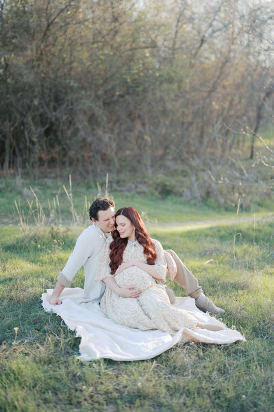 fort worth maternity photographer outdoor session in north fort worth