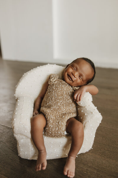 mmilestone and newborns-33