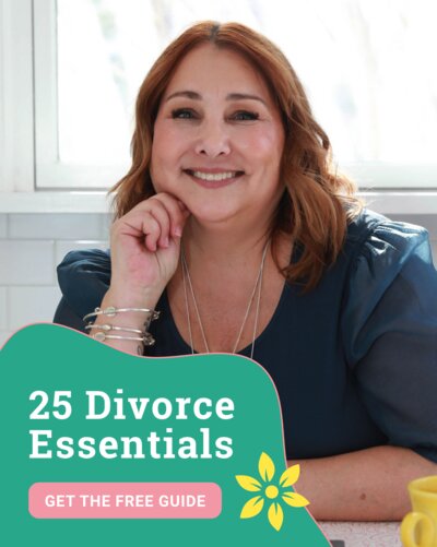 Kim with text "25 Divorce Essentials"