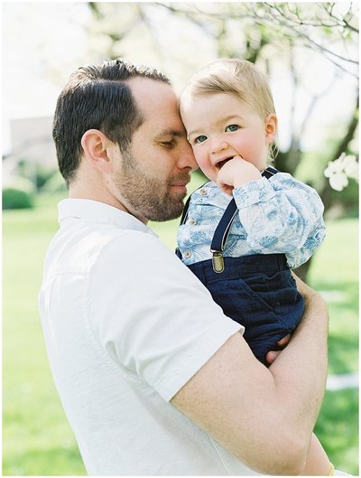 Sweet Family Photos with Father and Son © Bonnie Sen Photography