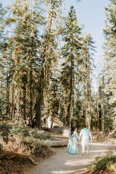 couple walking to Taft Point
