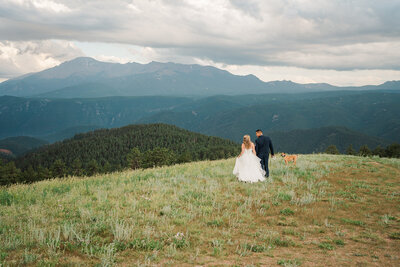 Let Samantha Immer Photography capture your intimate celebration with personalized and candid elopement photography services in Colorado. Experience an authentic and meaningful elopement with stunning photography.