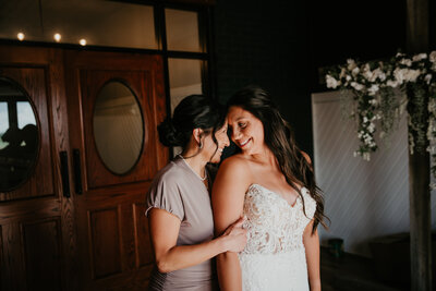 Wedding photography at Venue Twenty5 in Mandan, ND, capturing timeless moments of a couple’s wedding day in a beautiful, elegant venue. Ideal for couples seeking a classic and sophisticated wedding backdrop with historic charm.