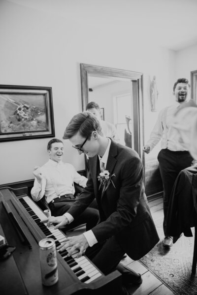 Cleveland groom and groomsmen before wedding