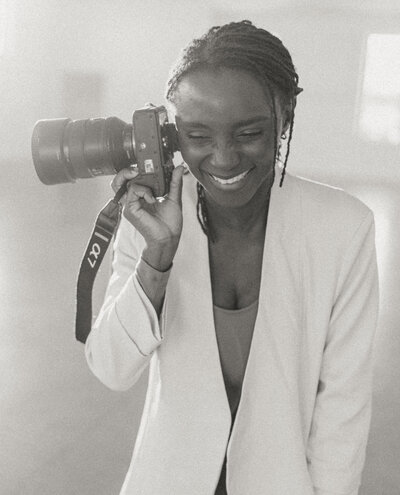 capturing genuine connection for couples that value visual LEGACIES