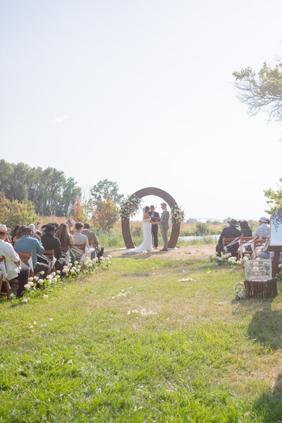 Seattle Wedding Planner cueing wedding ceremony line up