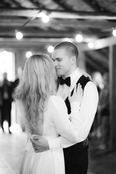 Wedding photo of an Intimate  wedding reception  in Porvoo by photographer Hannika Gabrielsson